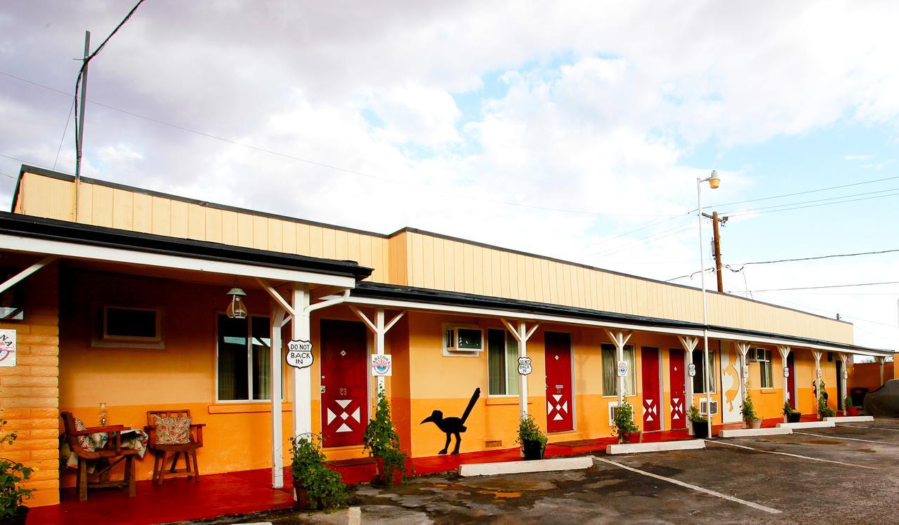הולברוק Brad'S Desert Inn מראה חיצוני תמונה